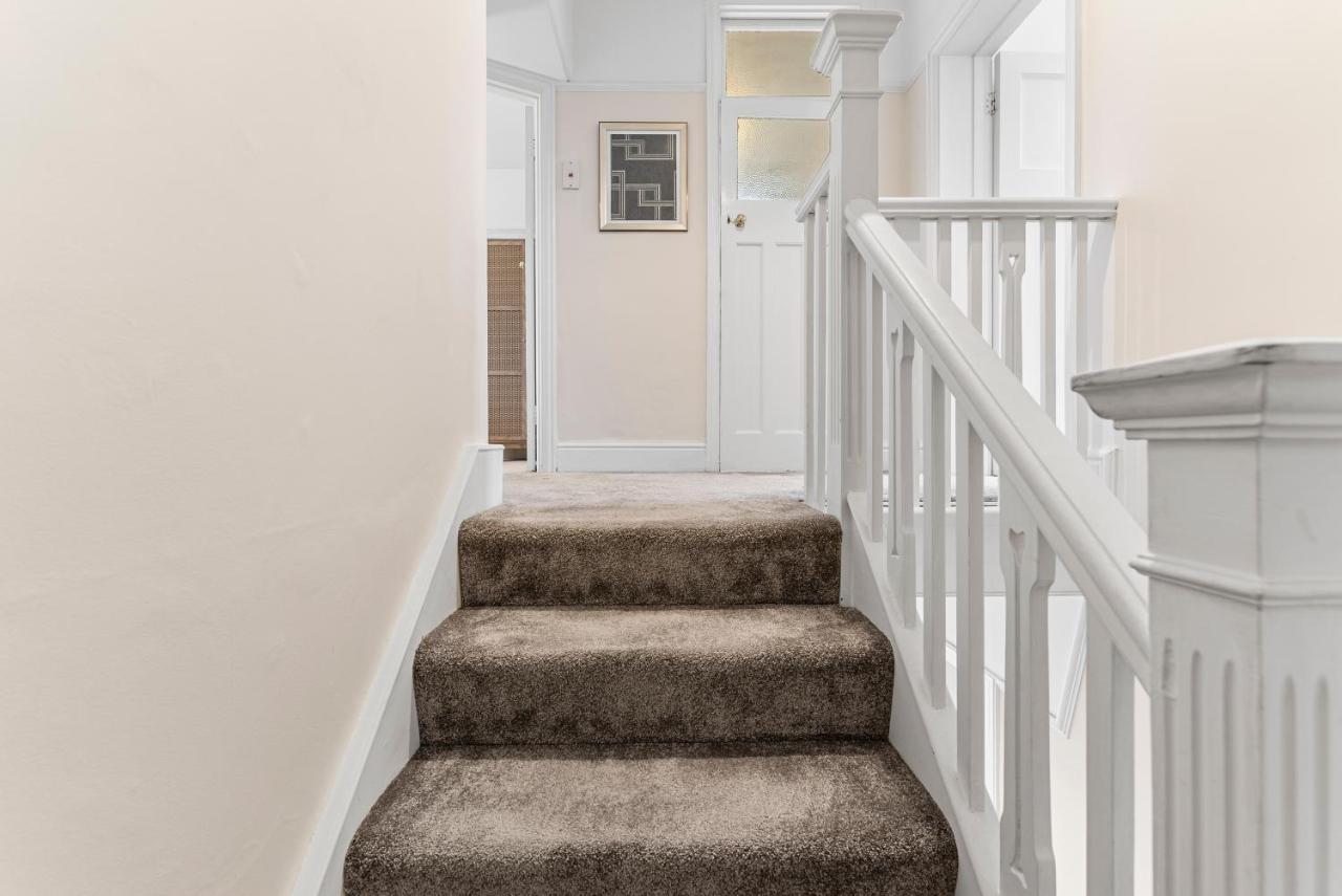 布里斯托Stunning 4-Bed - Garden - Sleeps 14别墅 外观 照片