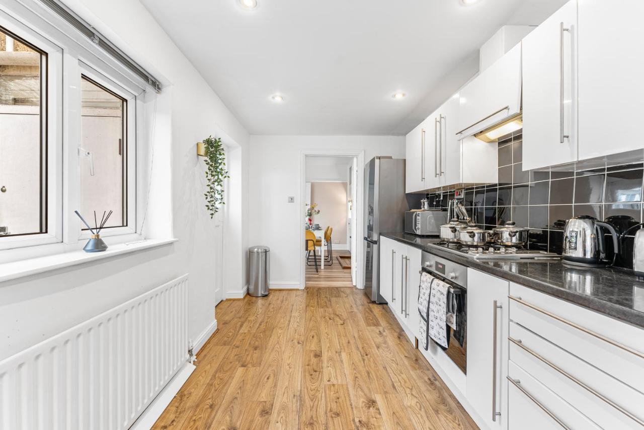 布里斯托Stunning 4-Bed - Garden - Sleeps 14别墅 外观 照片