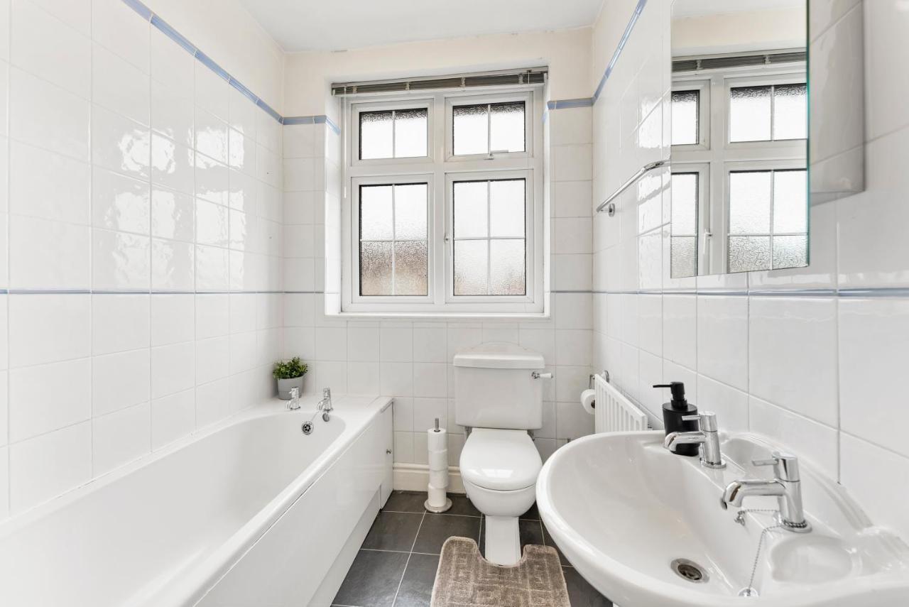 布里斯托Stunning 4-Bed - Garden - Sleeps 14别墅 外观 照片