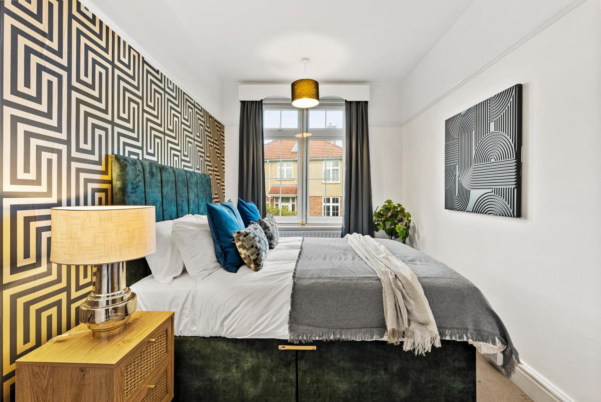 布里斯托Stunning 4-Bed - Garden - Sleeps 14别墅 外观 照片